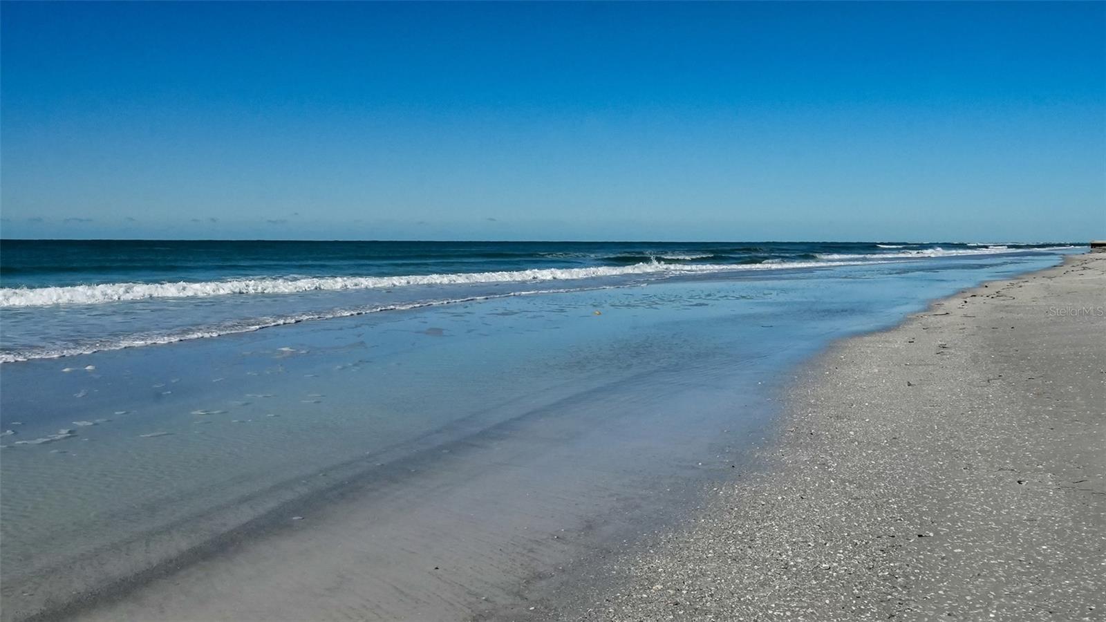 SLEEPY LAGOON - Residential