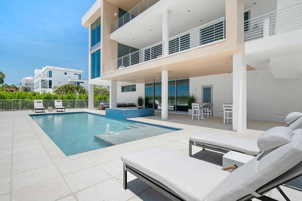 SLEEPY LAGOON - Residential