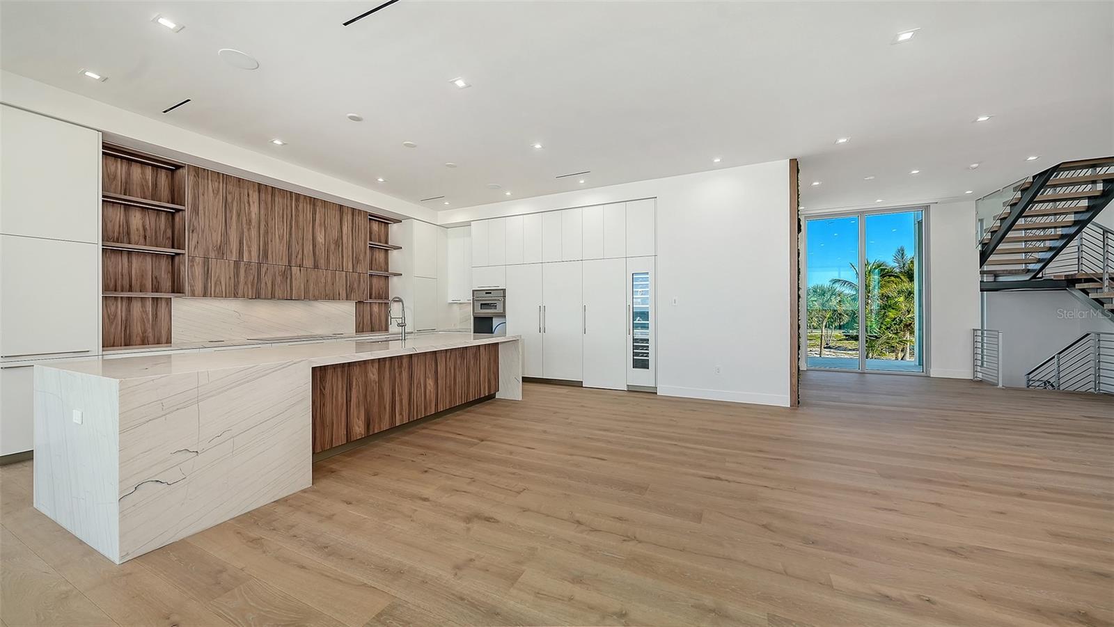 SLEEPY LAGOON - Residential