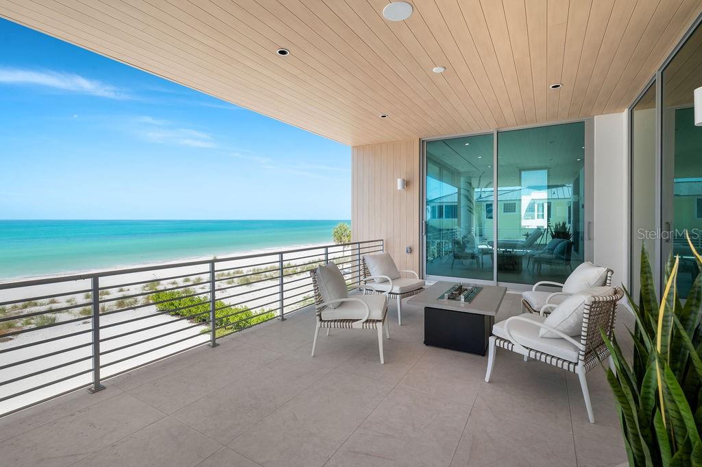 SLEEPY LAGOON - Residential