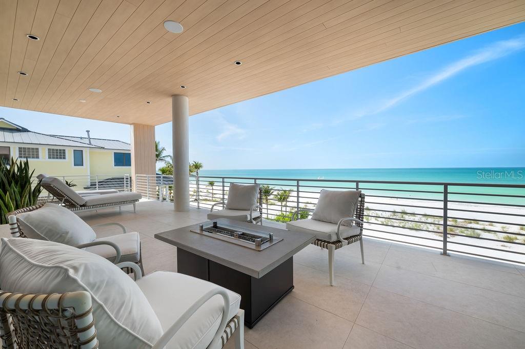 SLEEPY LAGOON - Residential