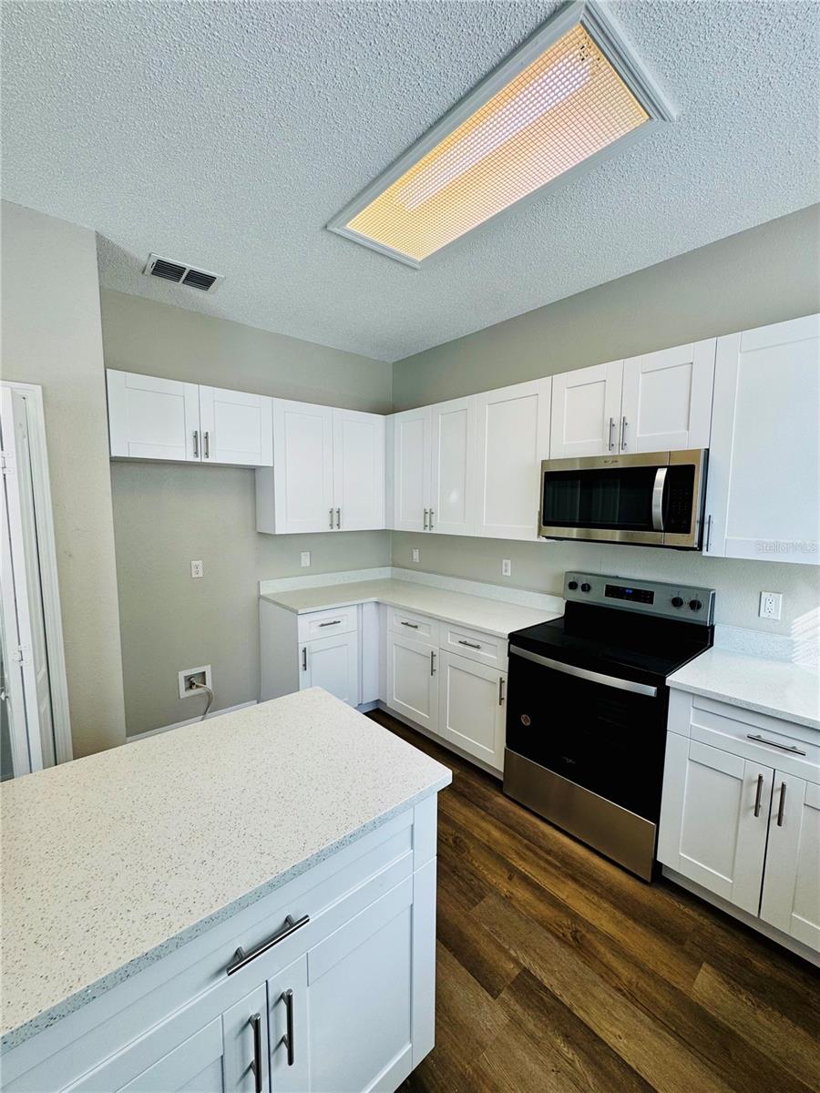 ANDOVER CAY PH 02A 48 77 - Residential