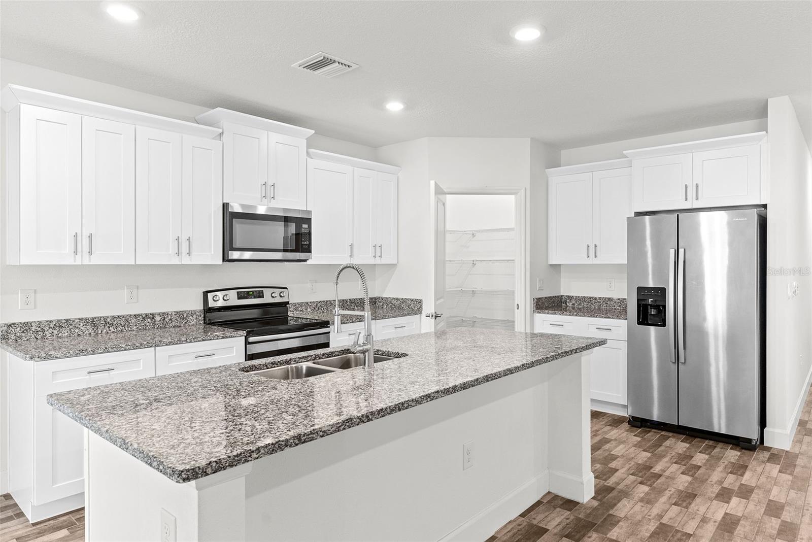 ORANGE BLOSSOM HILLS UN 03 - Residential