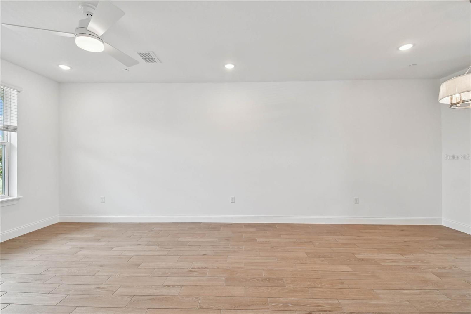 TOWNES AT NORTHLAKE - Residential