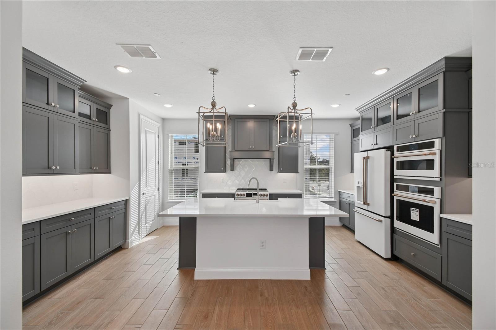 TOWNES AT NORTHLAKE - Residential