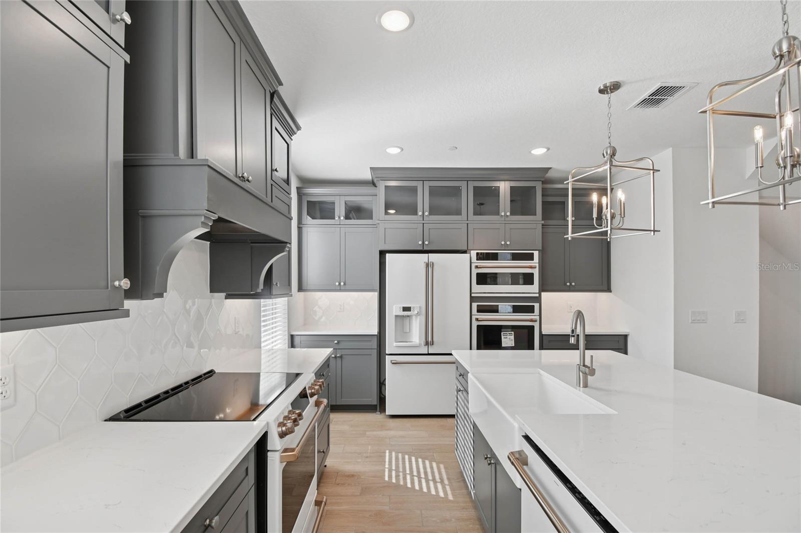 TOWNES AT NORTHLAKE - Residential