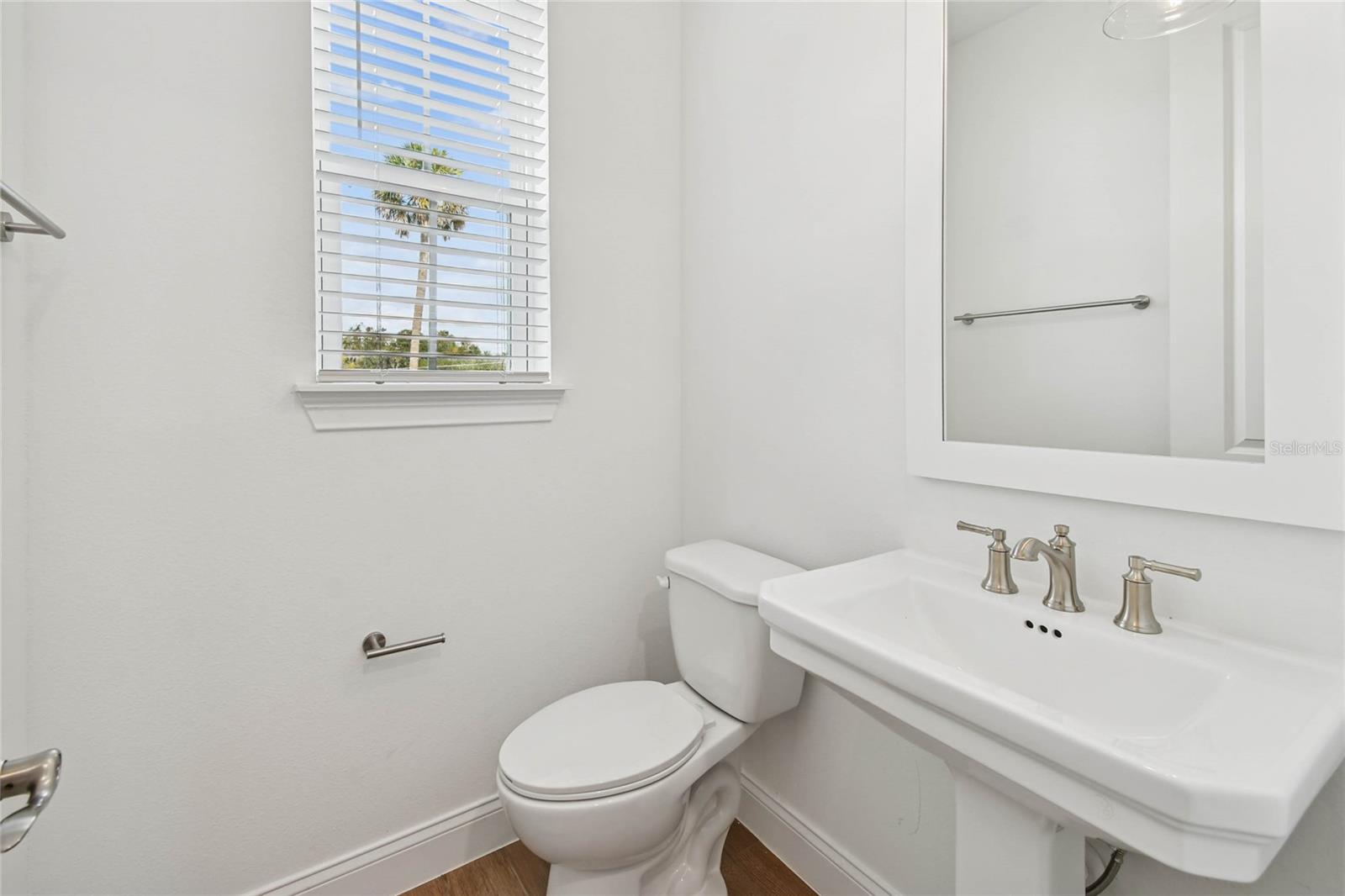 TOWNES AT NORTHLAKE - Residential