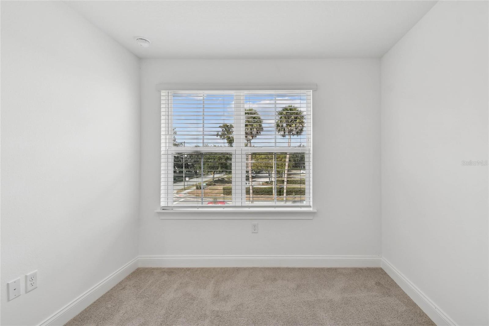 TOWNES AT NORTHLAKE - Residential