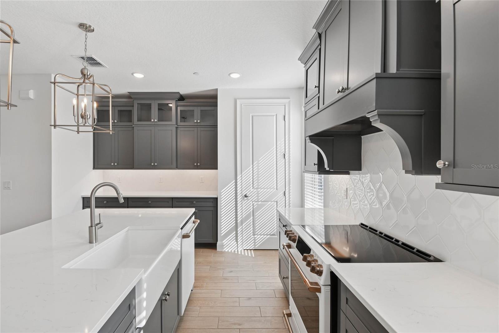 TOWNES AT NORTHLAKE - Residential