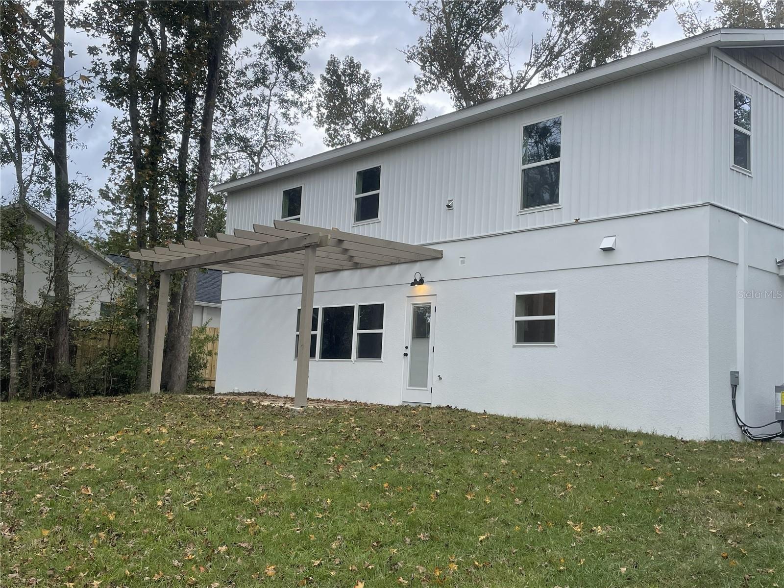 LAUREL OAKS SUB - Residential