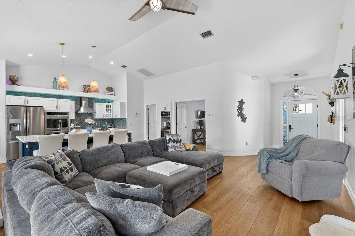 PELICAN DUNES LTS 01-52 INC - Residential