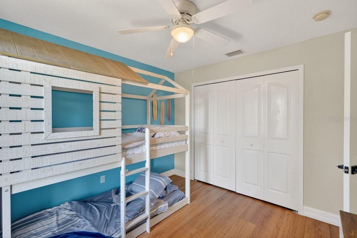 PELICAN DUNES LTS 01-52 INC - Residential