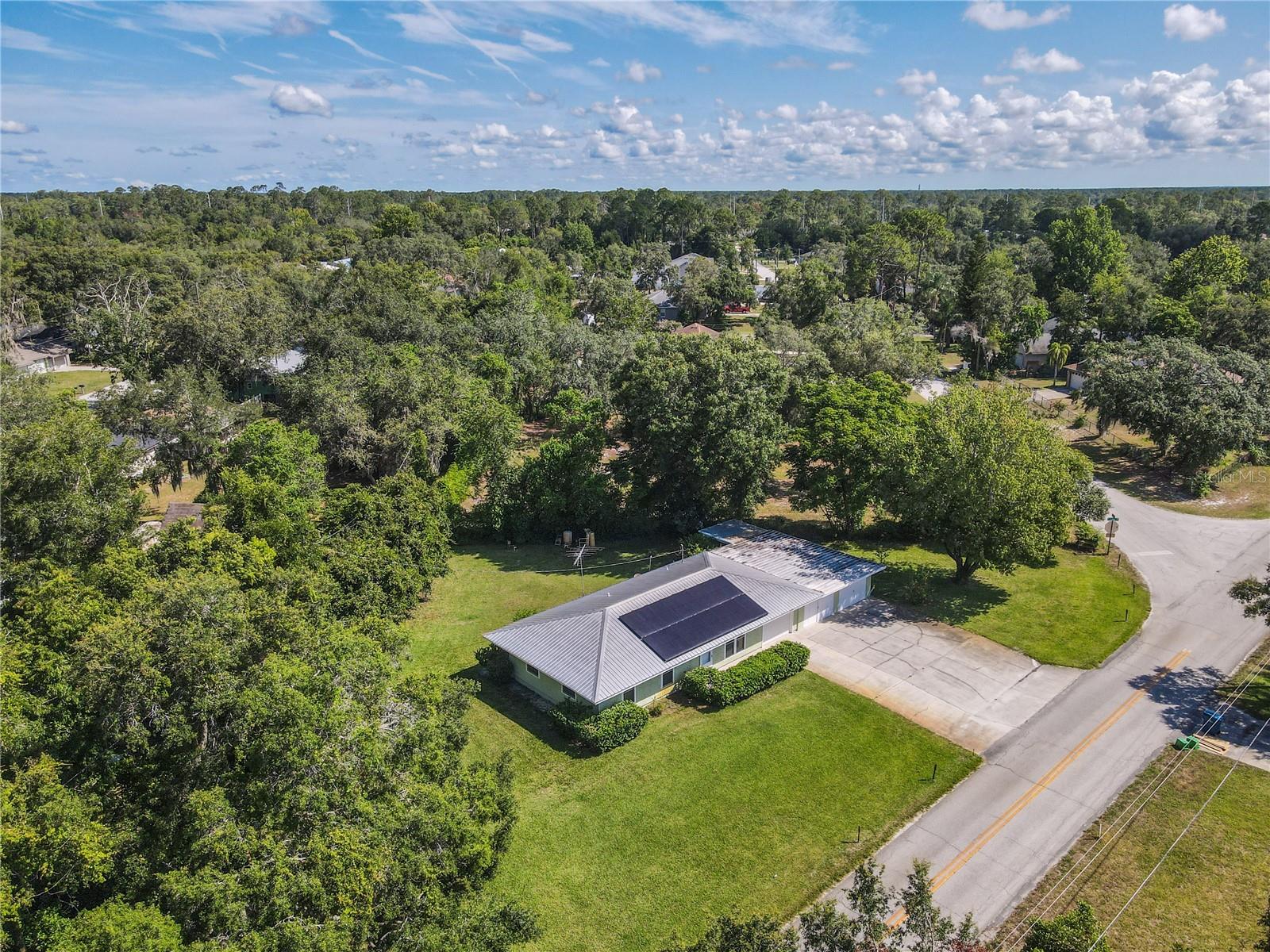 2450 W LAKE DRIVE