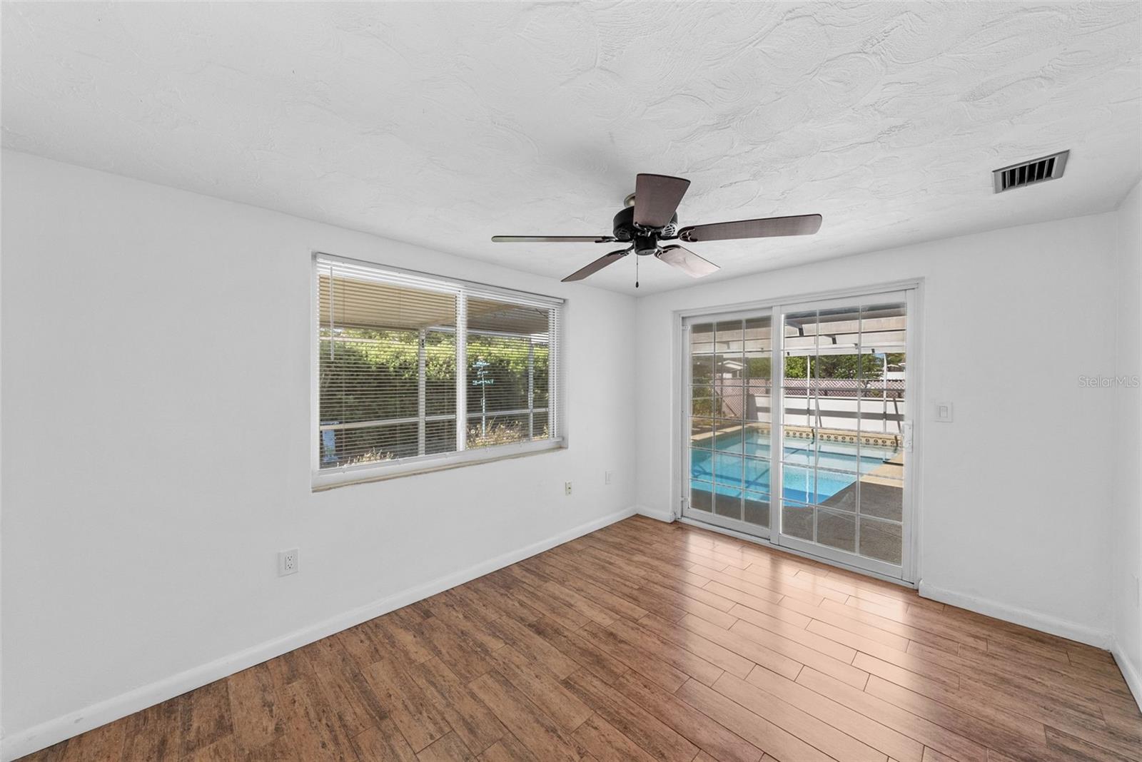 HOLIDAY GARDENS ESTATES - Residential