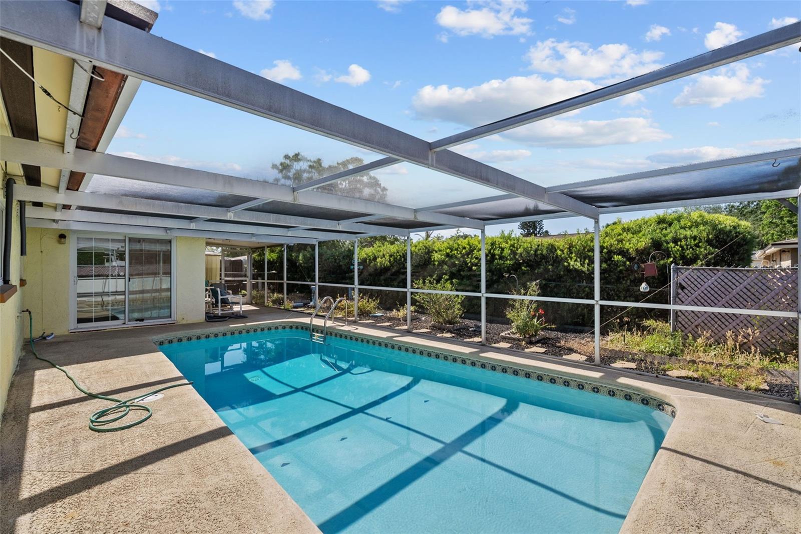 HOLIDAY GARDENS ESTATES - Residential