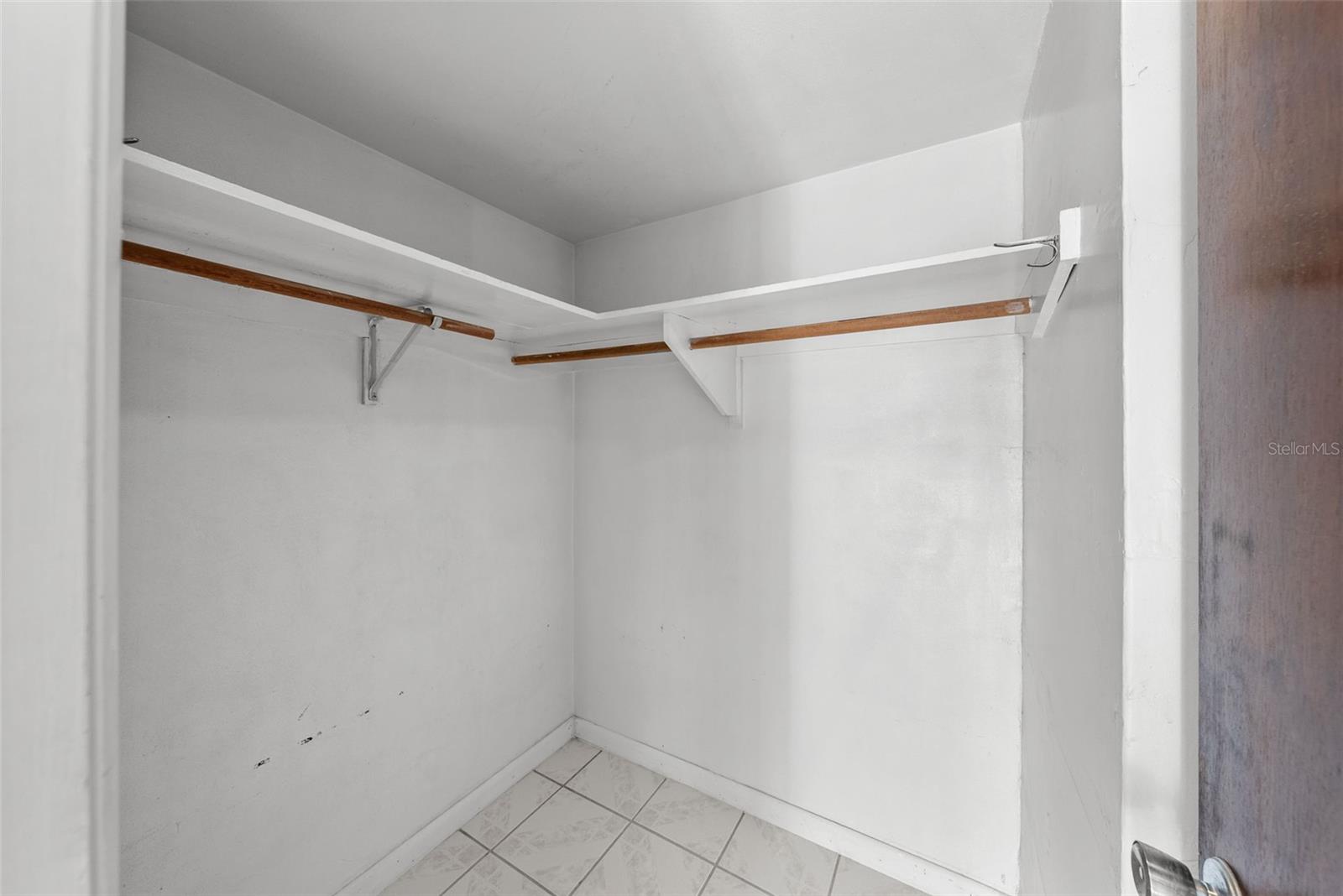 HOLIDAY GARDENS ESTATES - Residential