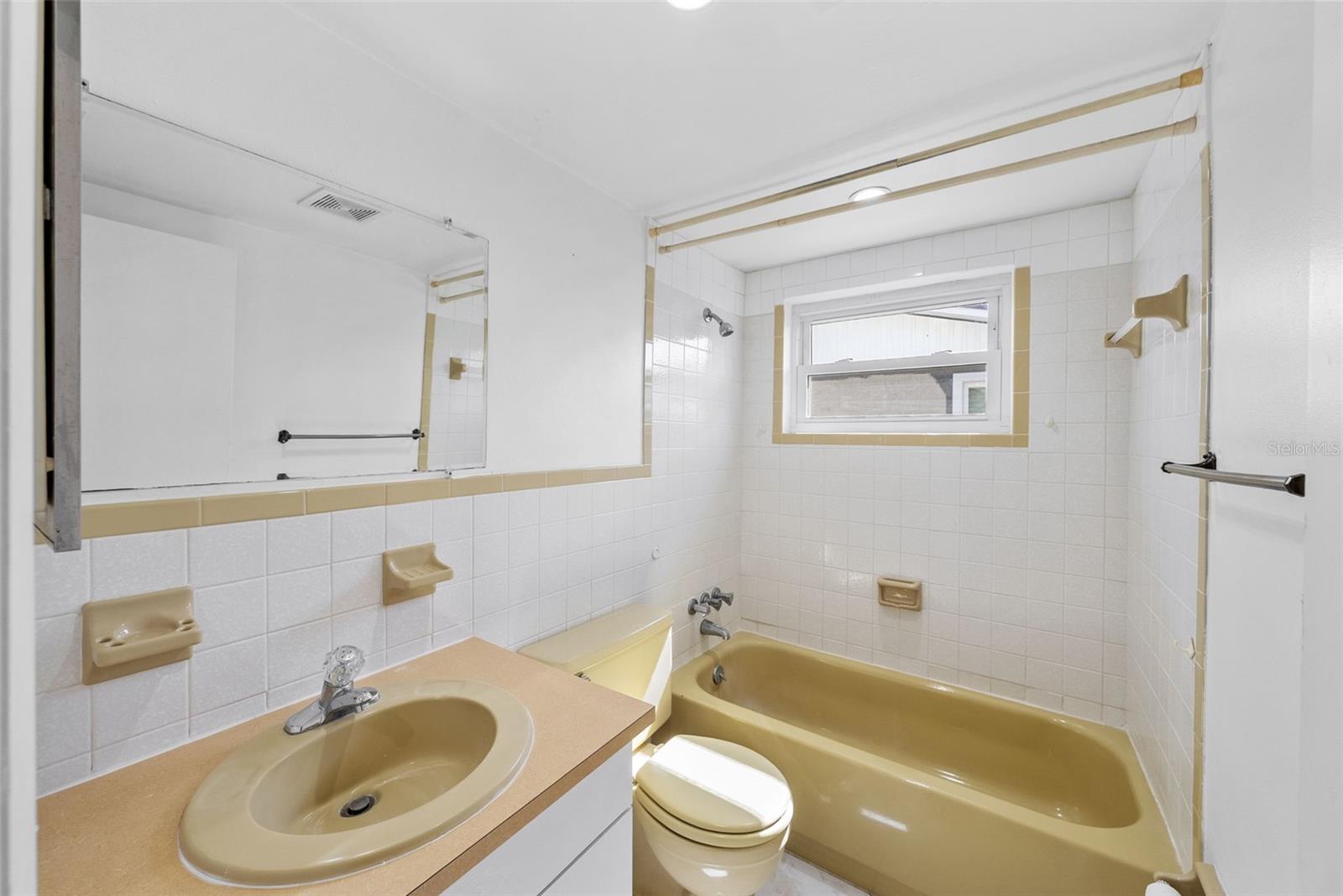 HOLIDAY GARDENS ESTATES - Residential