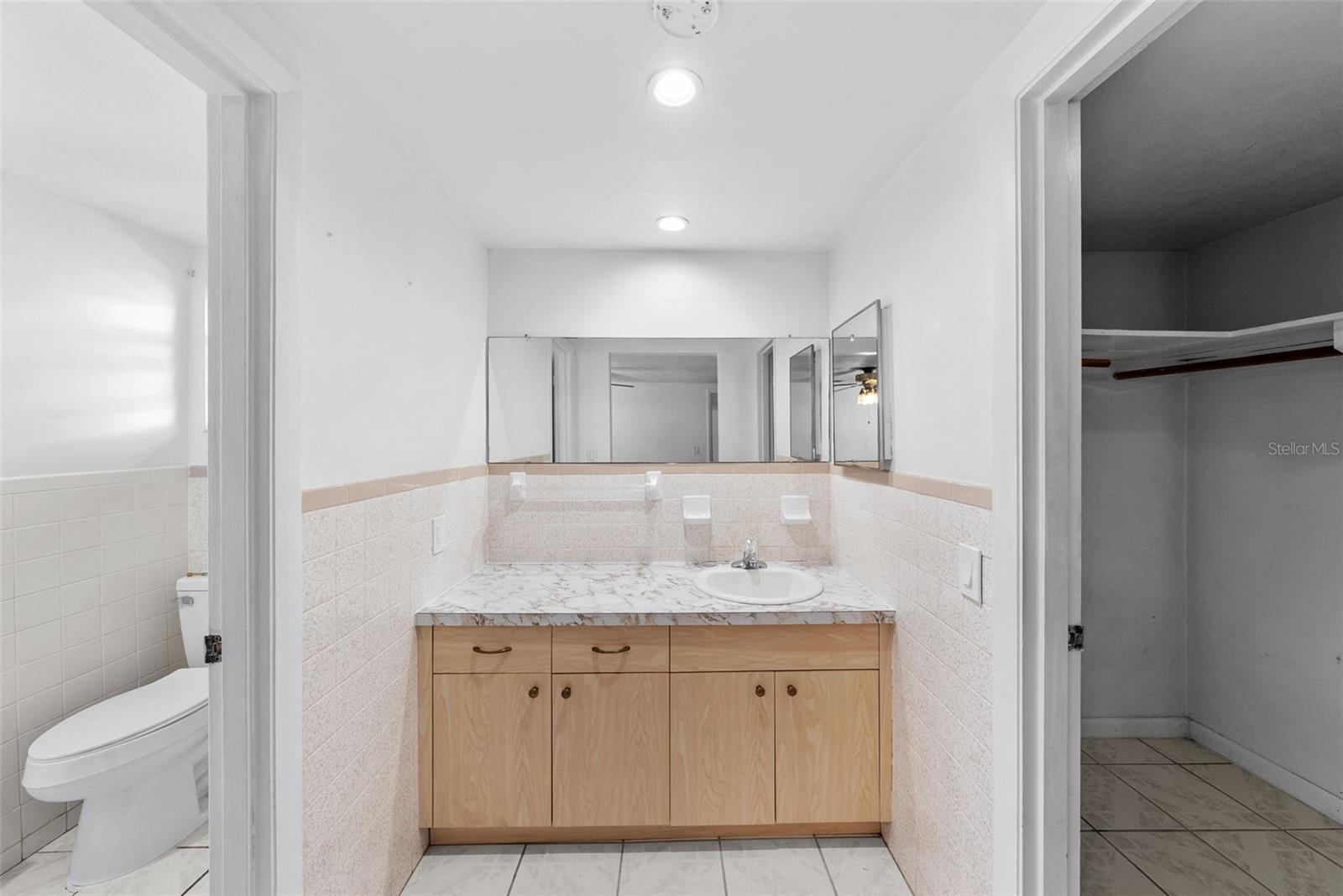 HOLIDAY GARDENS ESTATES - Residential