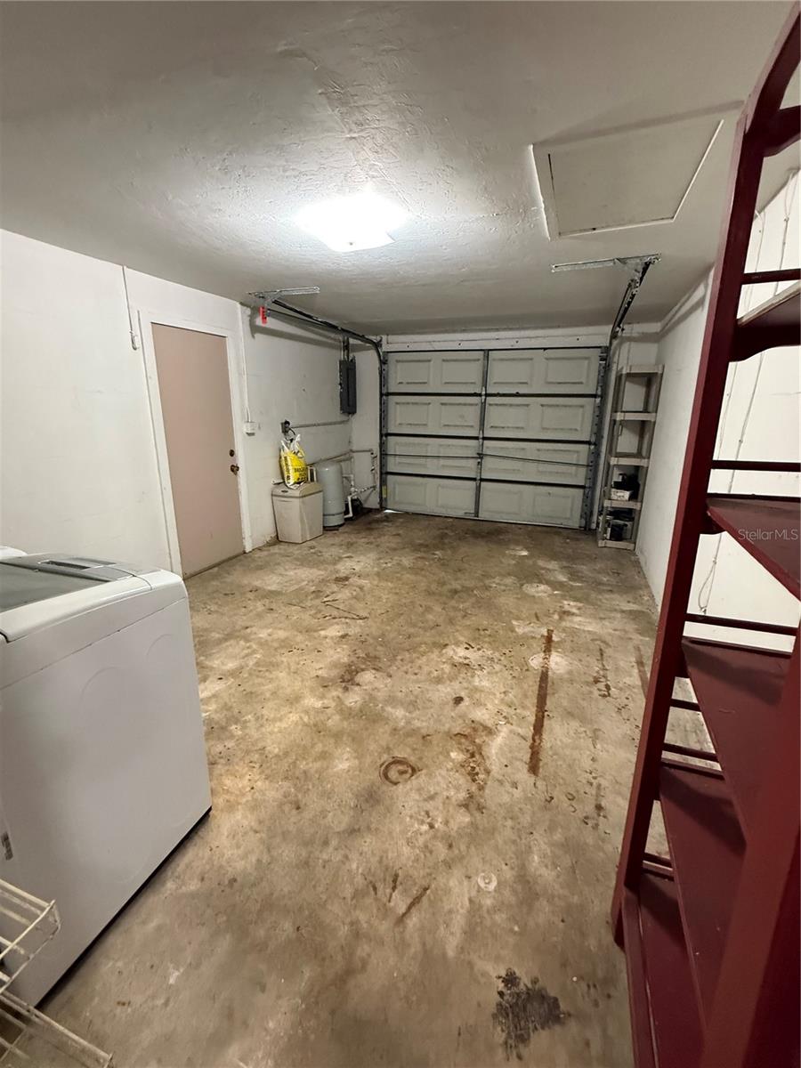 LAKEWOOD ACRES - Residential