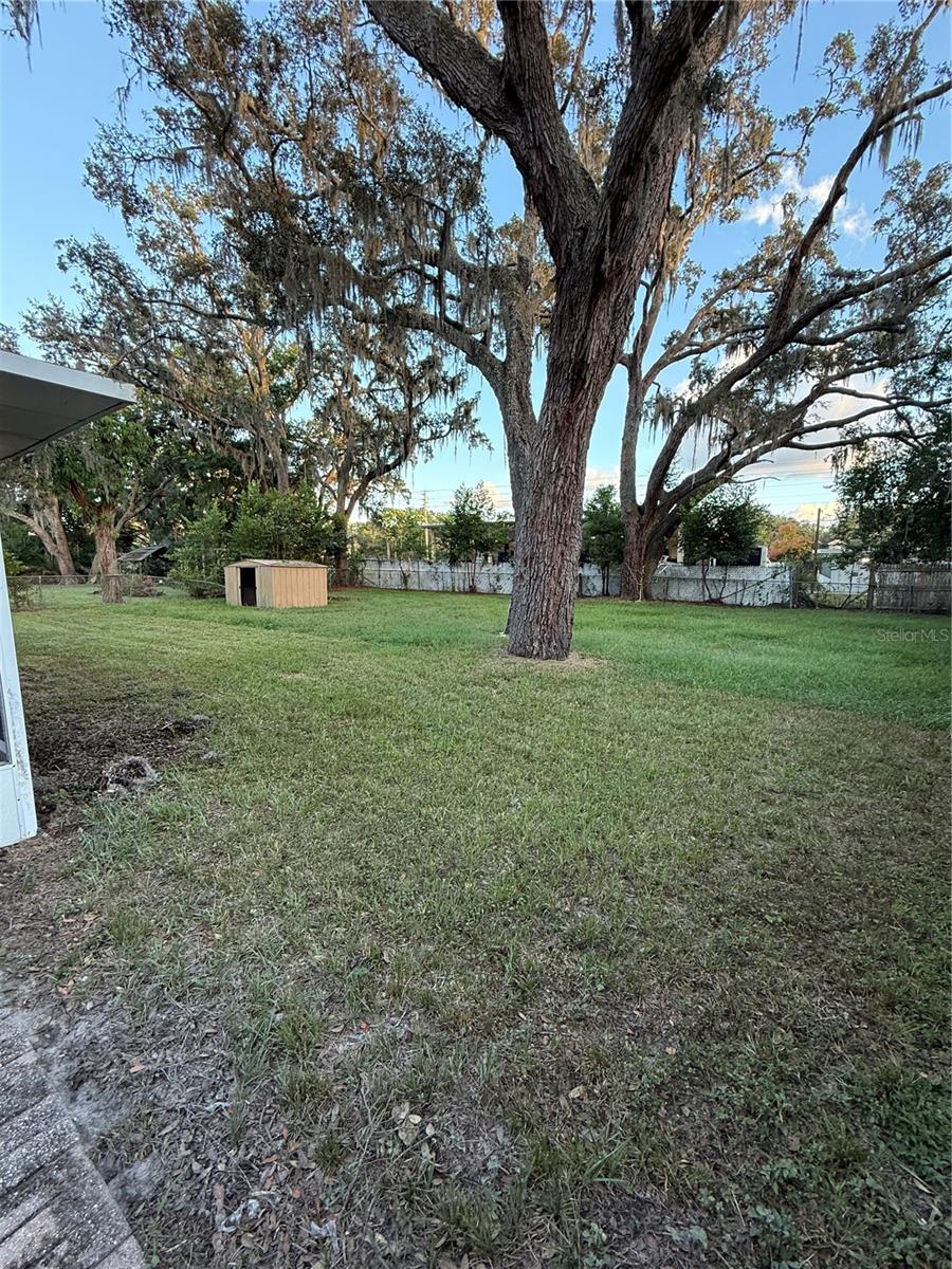 LAKEWOOD ACRES - Residential