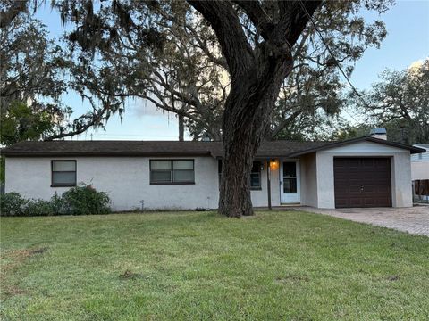 Photo of 11972 Lakewood Drive, Hudson, FL 34669 (MLS # TB8458985)