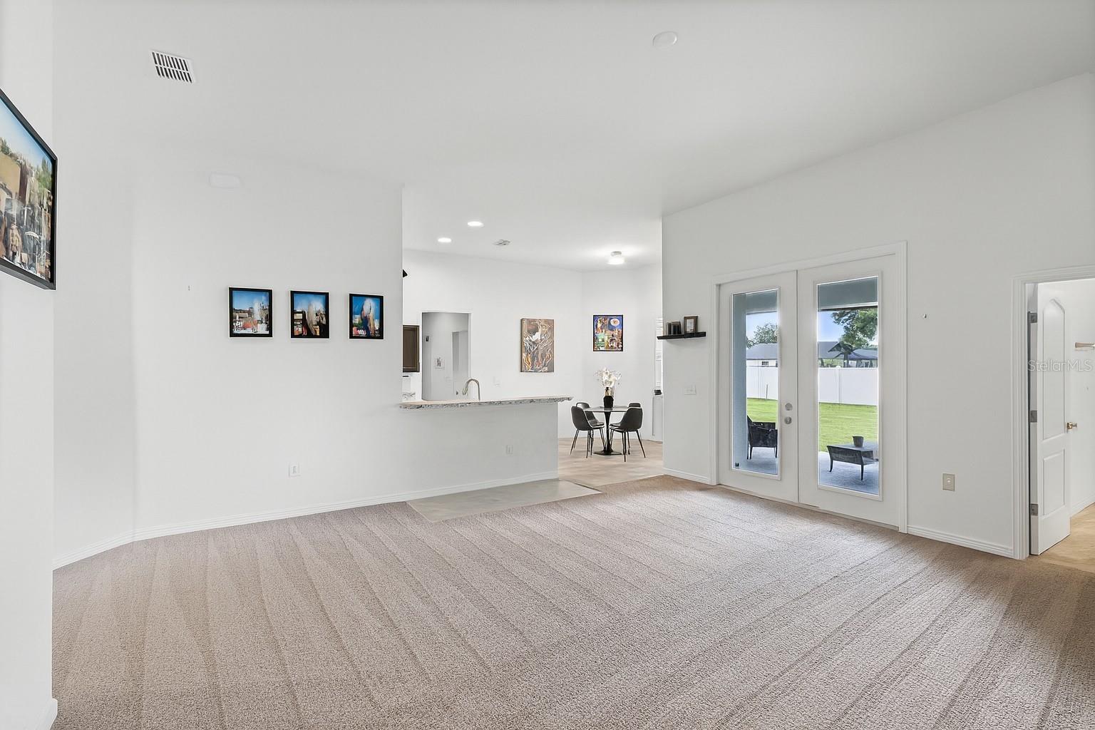 VILLAGE/CRYSTAL BEACH - Residential Lease