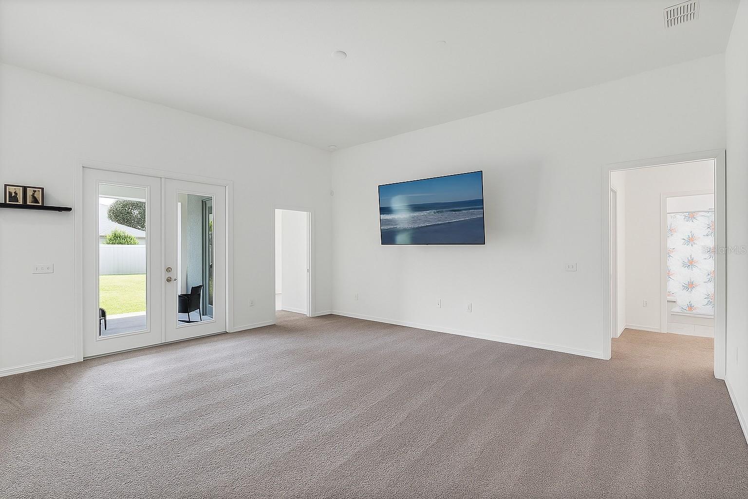 VILLAGE/CRYSTAL BEACH - Residential Lease