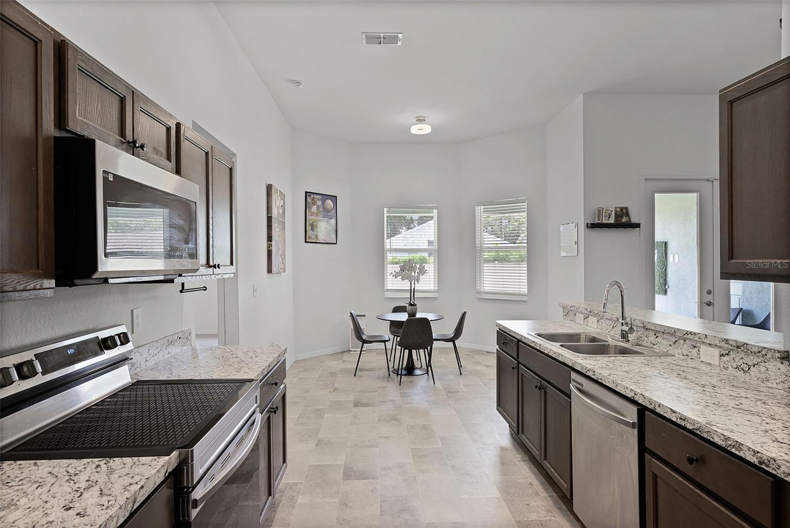 VILLAGE/CRYSTAL BEACH - Residential Lease