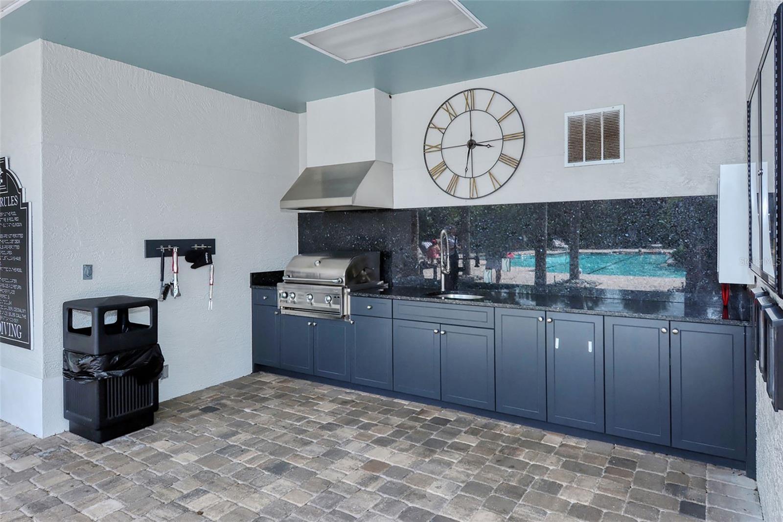 UNIVERSITY PLACE - Residential