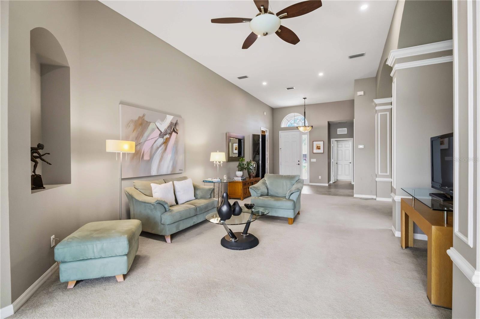 UNIVERSITY PLACE - Residential