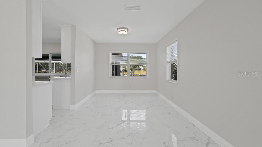 APOLLO BEACH UNIT 08 A RESUBDI - Residential