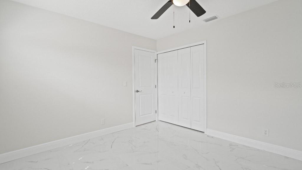 APOLLO BEACH UNIT 08 A RESUBDI - Residential