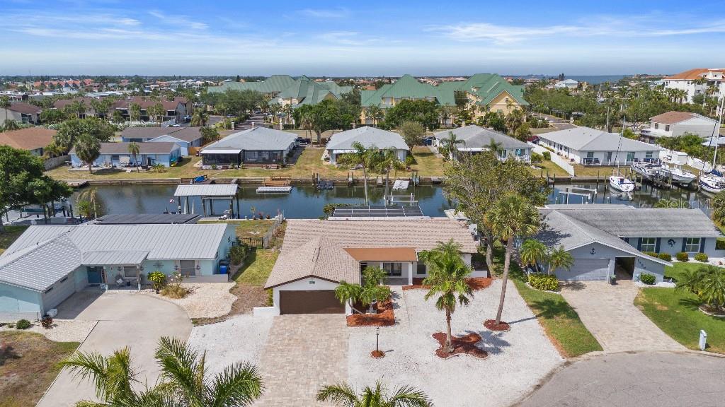 APOLLO BEACH UNIT 08 A RESUBDI - Residential