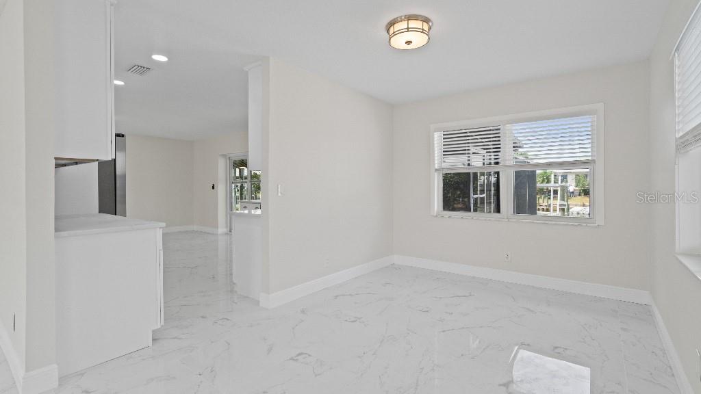 APOLLO BEACH UNIT 08 A RESUBDI - Residential