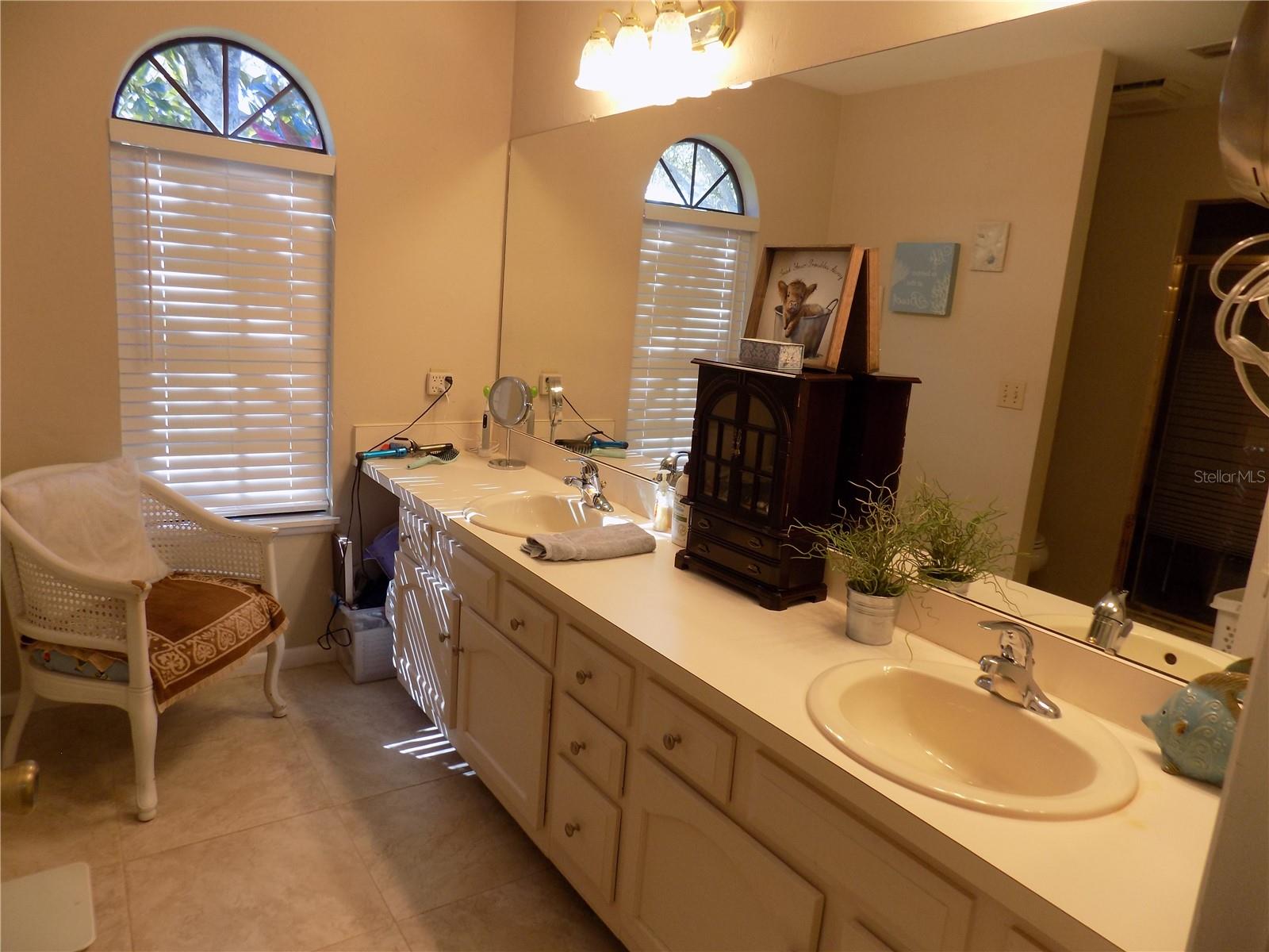 ROSETREE OAKS UNIT II - Residential