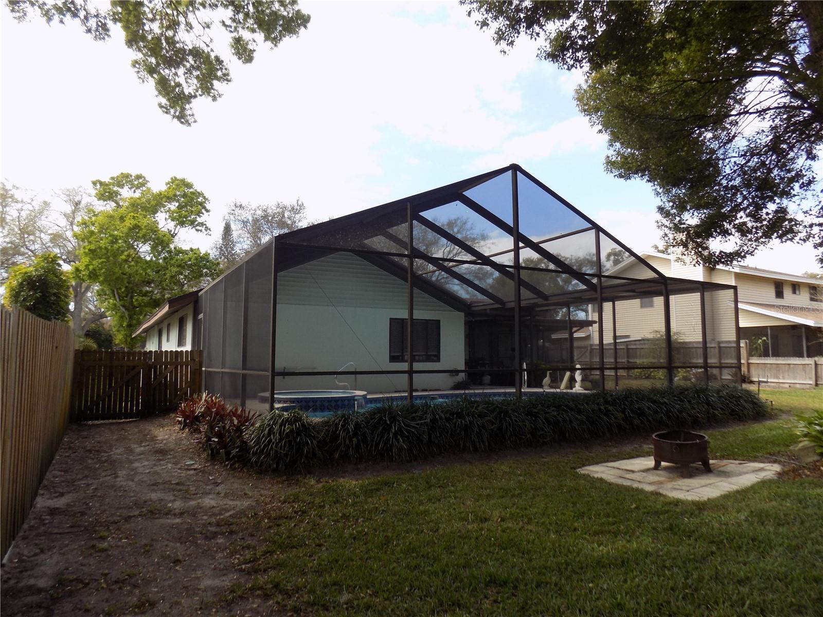 ROSETREE OAKS UNIT II - Residential