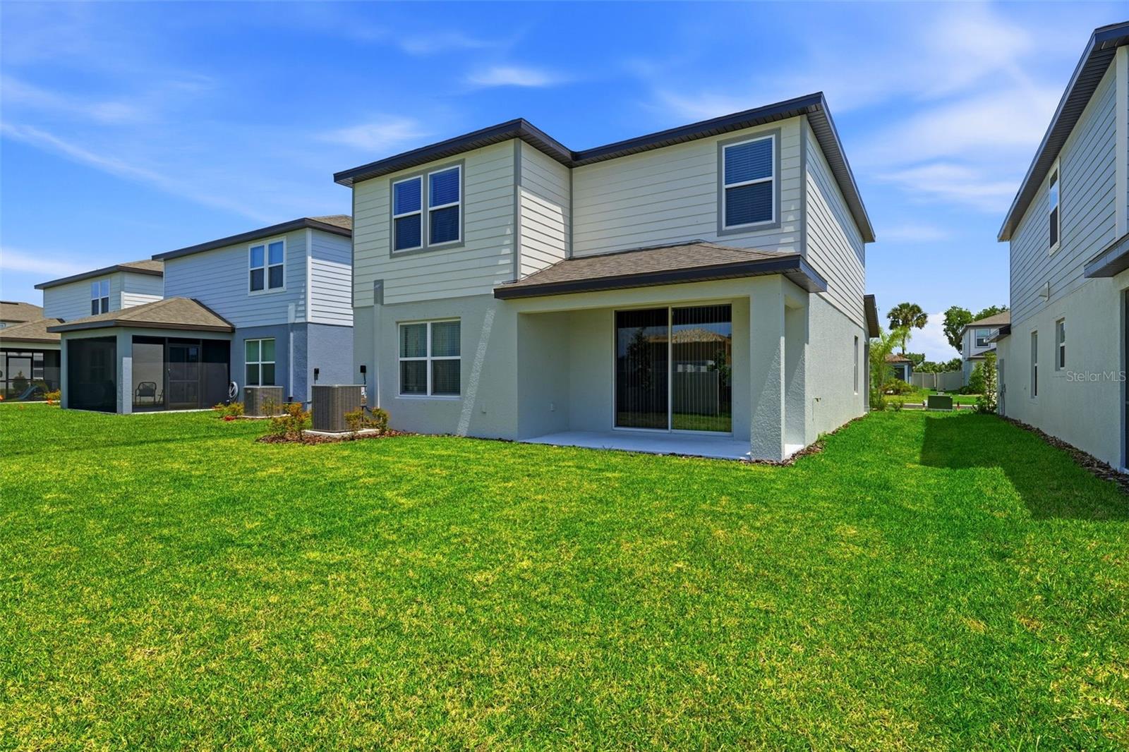 OAKFIELD LAKES - Residential