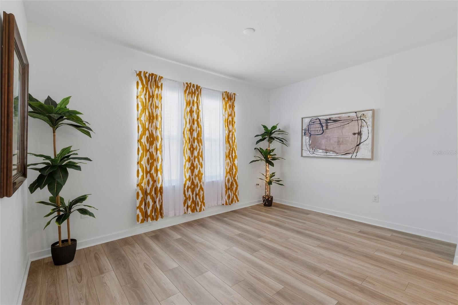 10517 HIDDEN BANKS GLEN