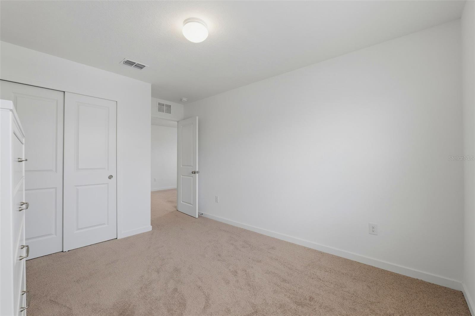 OAKFIELD LAKES - Residential