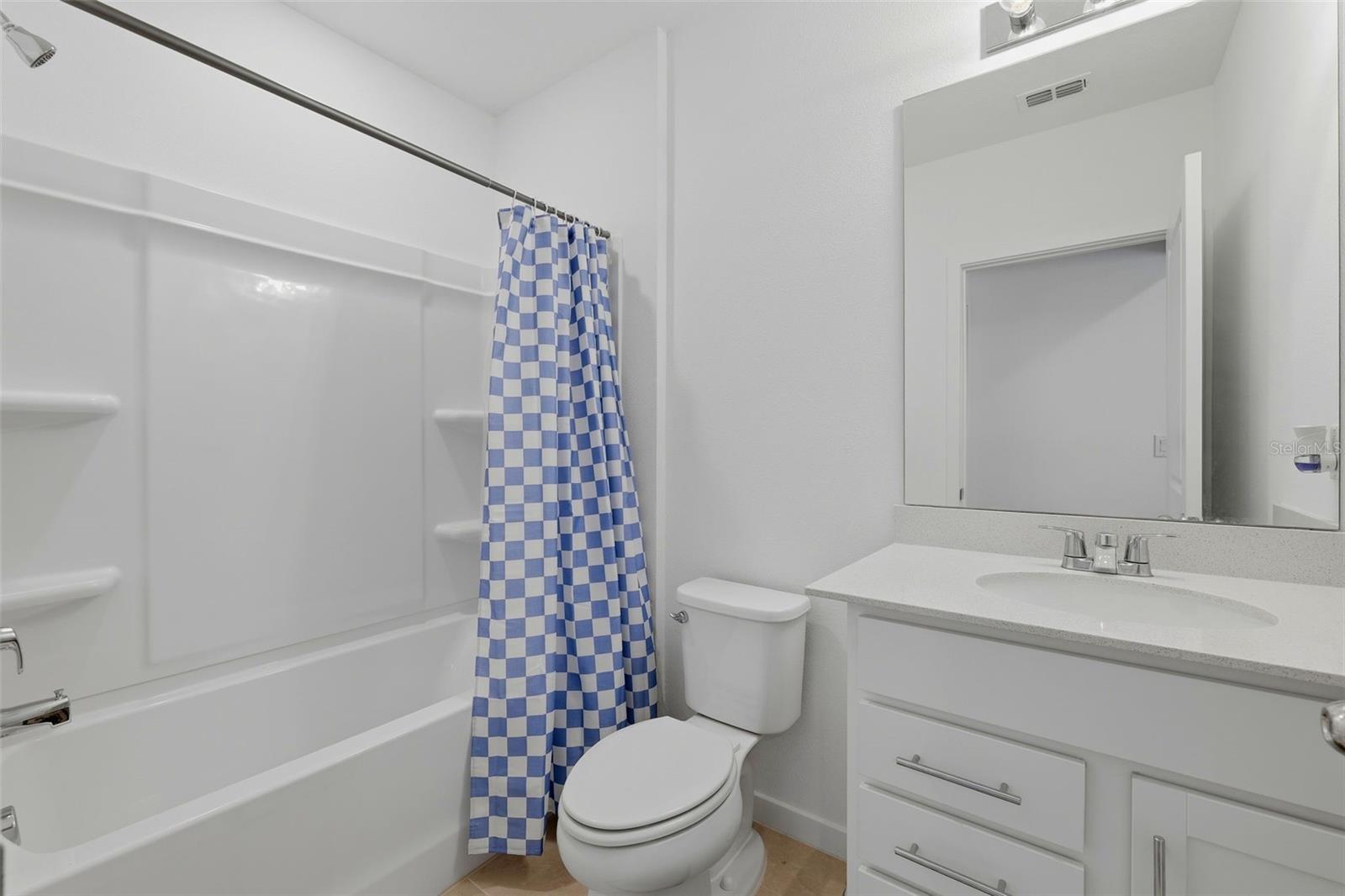 OAKFIELD LAKES - Residential