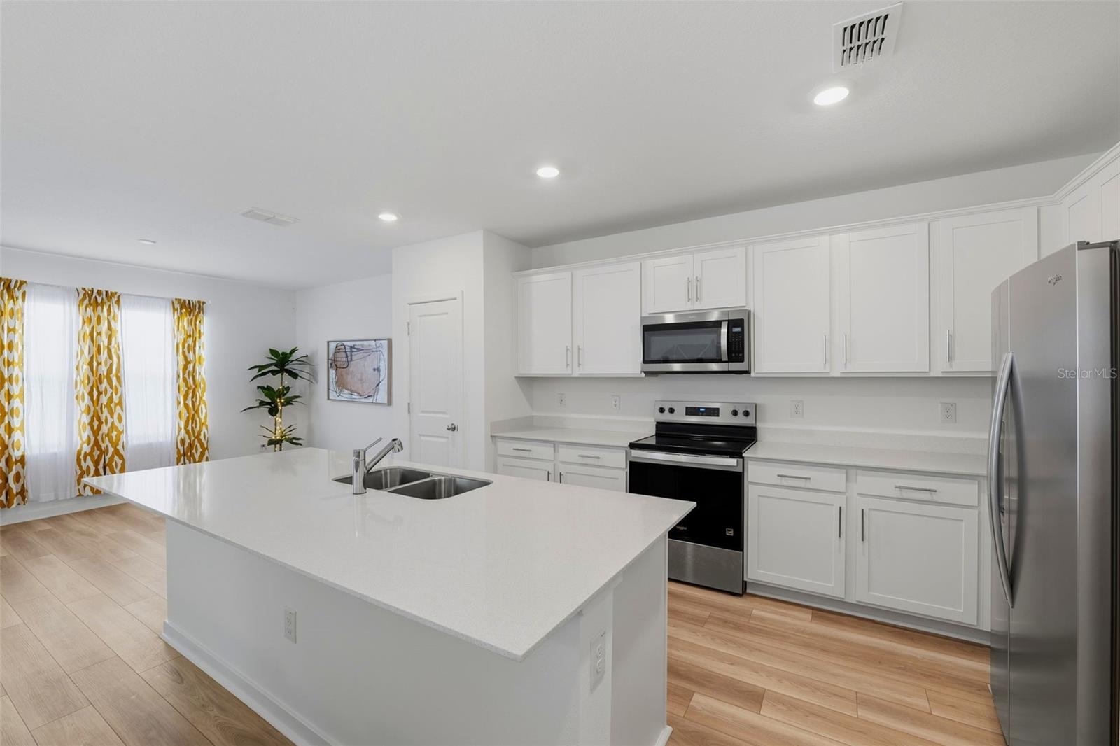 OAKFIELD LAKES - Residential
