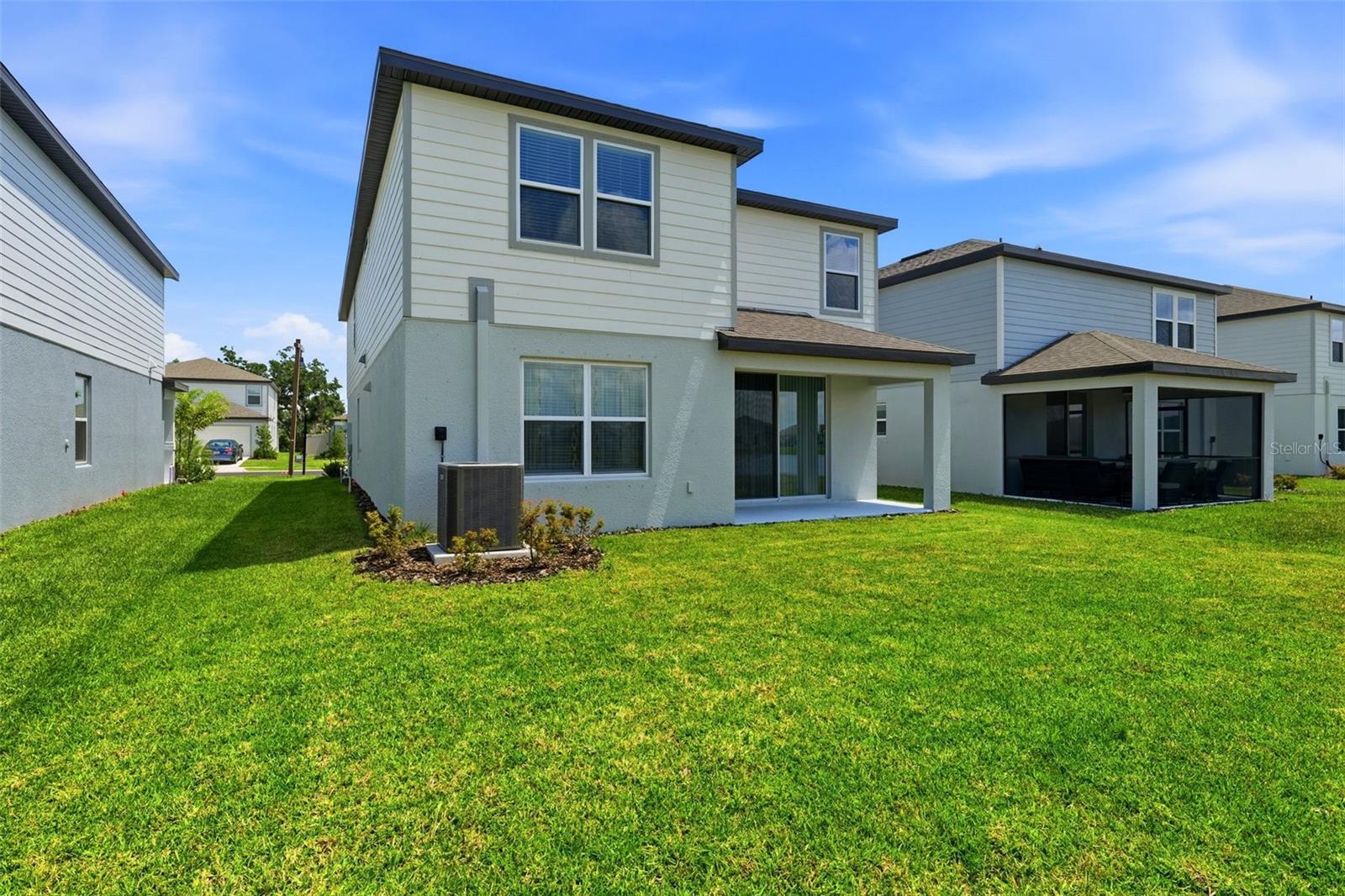 OAKFIELD LAKES - Residential