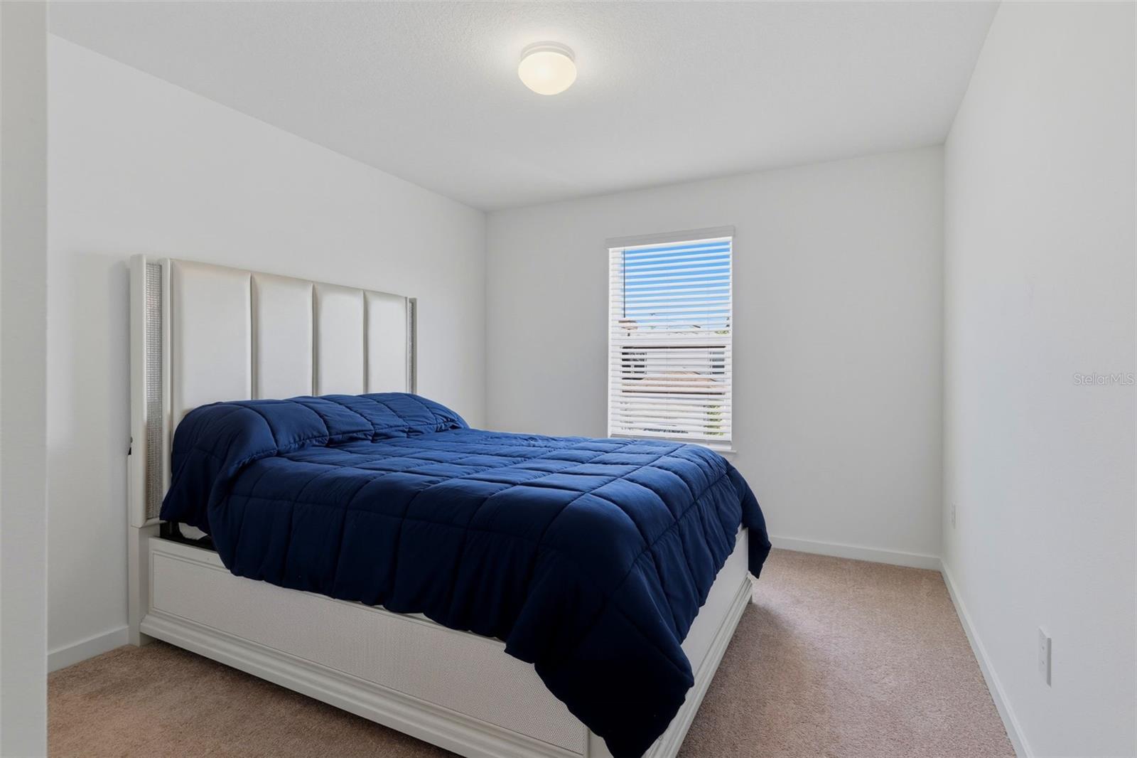OAKFIELD LAKES - Residential