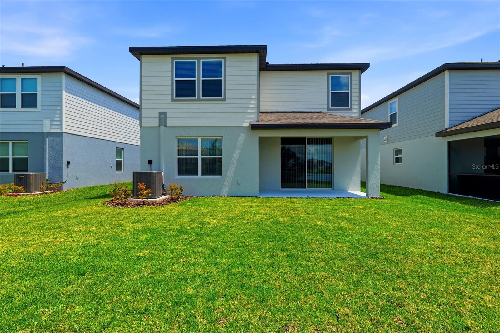 OAKFIELD LAKES - Residential
