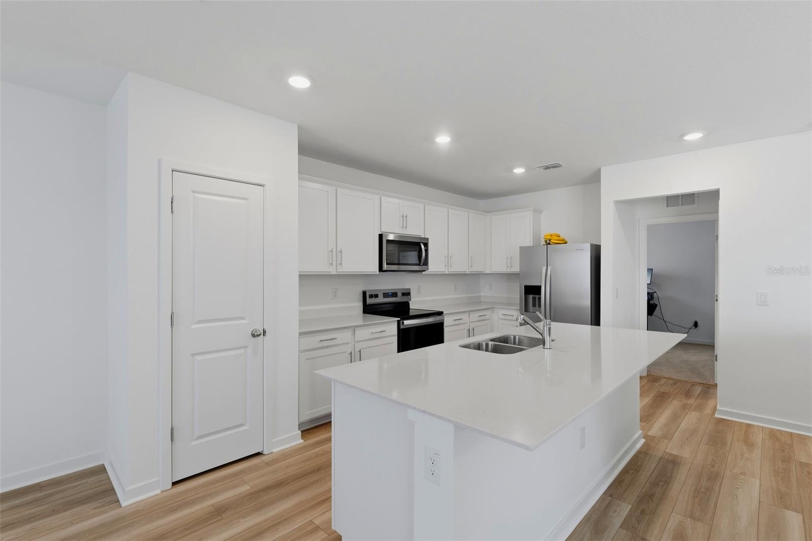 OAKFIELD LAKES - Residential