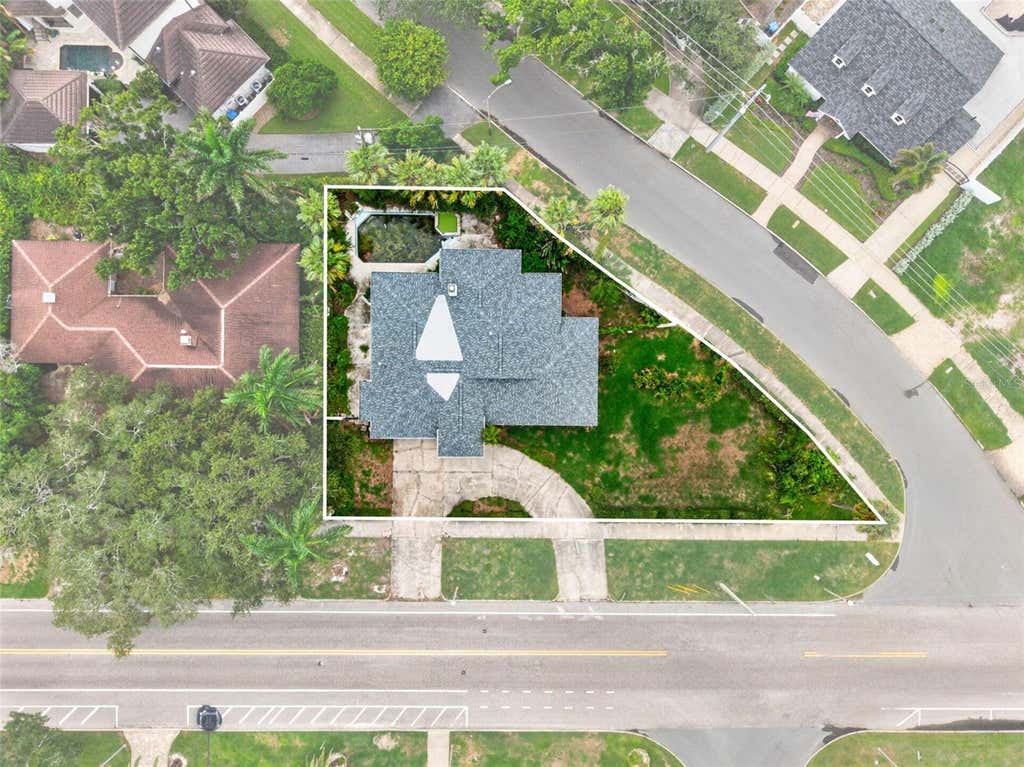 Photo of 201 Snell Isle Boulevard NE, St Petersburg, FL 33704 (MLS # TB8534568)