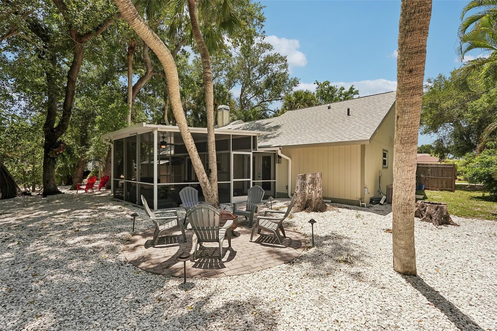 SOUTH VENICE - Residential