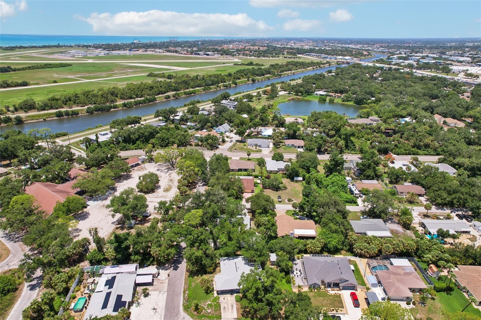 SOUTH VENICE - Residential