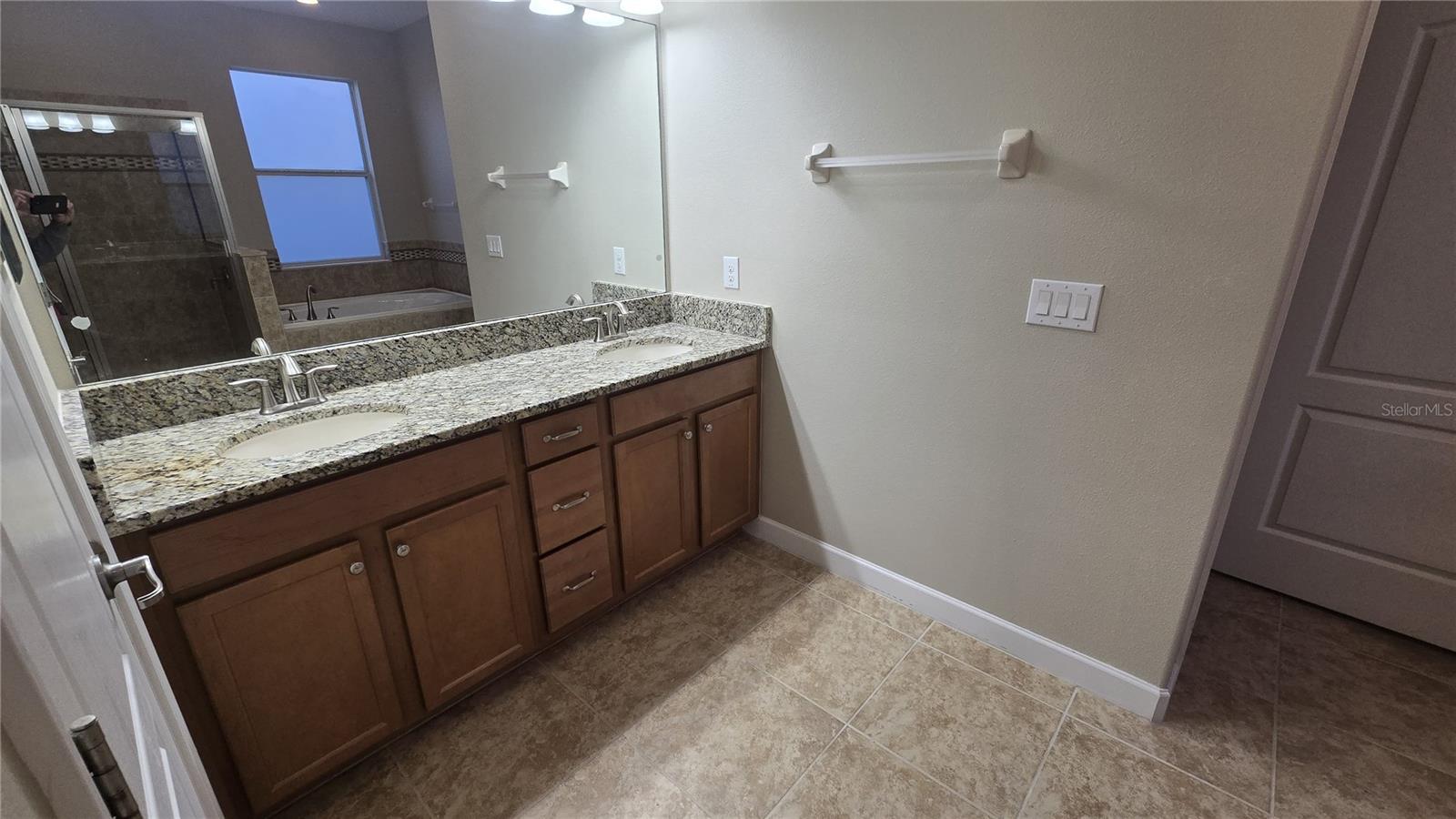 LIVE OAK PRESERVE PH 2B-VIL - Residential