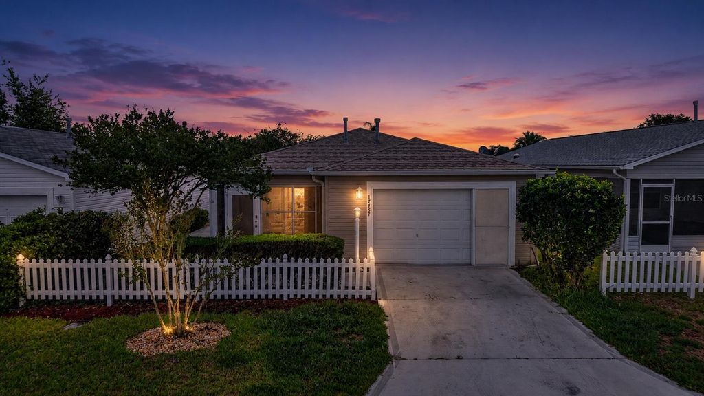 Photo of 17457 SE 81st Newberry Court, The Villages, FL 32162 (MLS # OM724397)